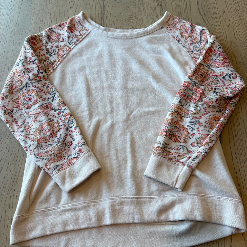 Women’s Billabong Cream Sweatshirt with Floral Accents Size XL
